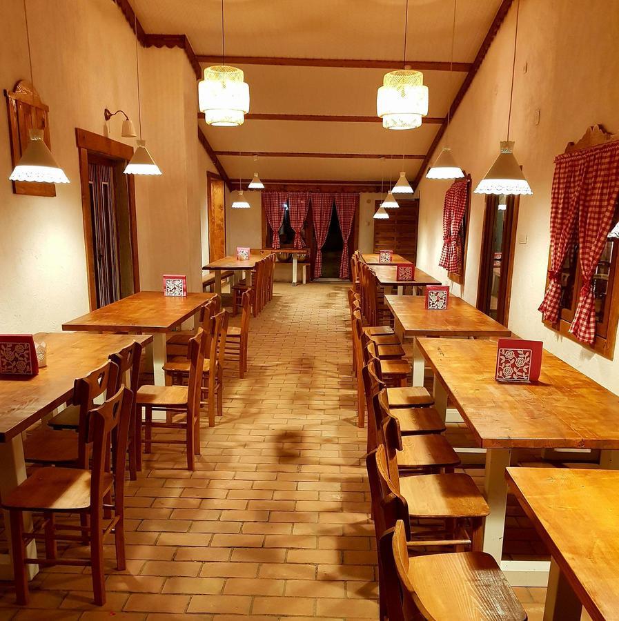 Domacinstvo Cikic Zasavica Guest House Ngoại thất bức ảnh